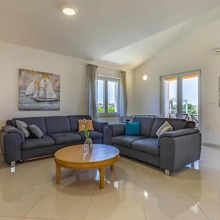 Amazing In With Kitchen Holiday home Pula
